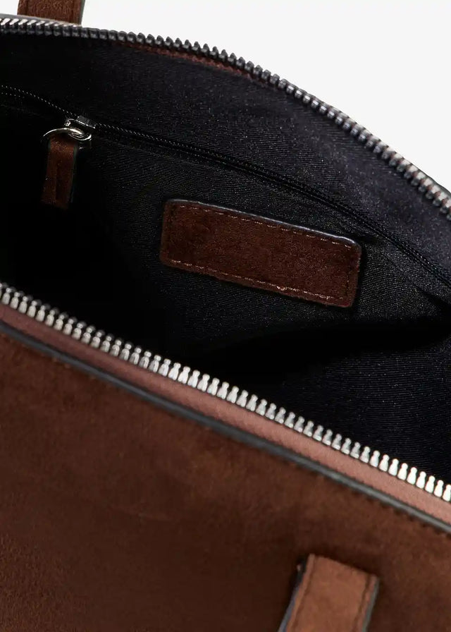 25180754