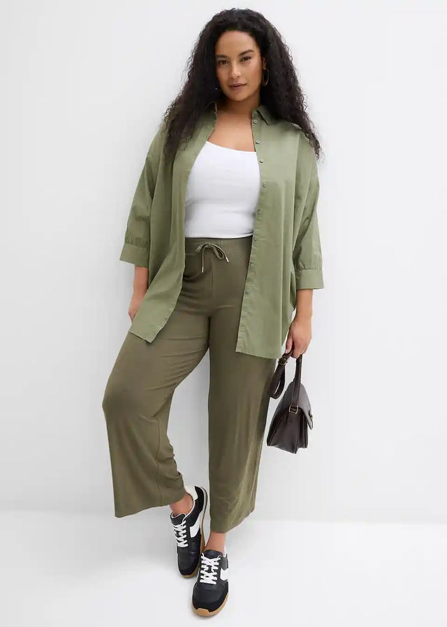 26001533