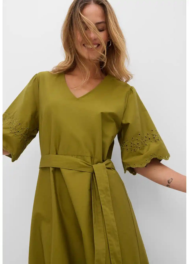26021154