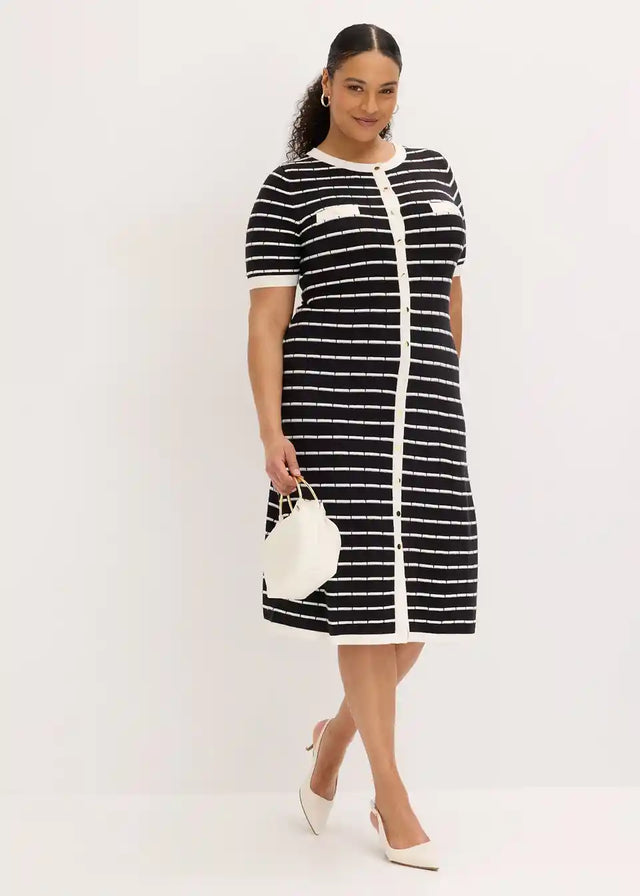 26030261