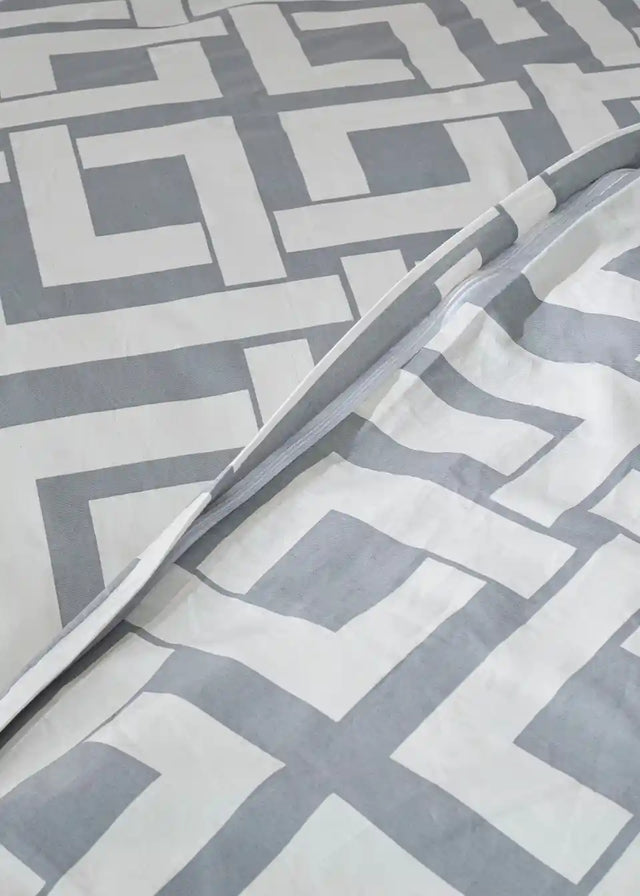 26083112