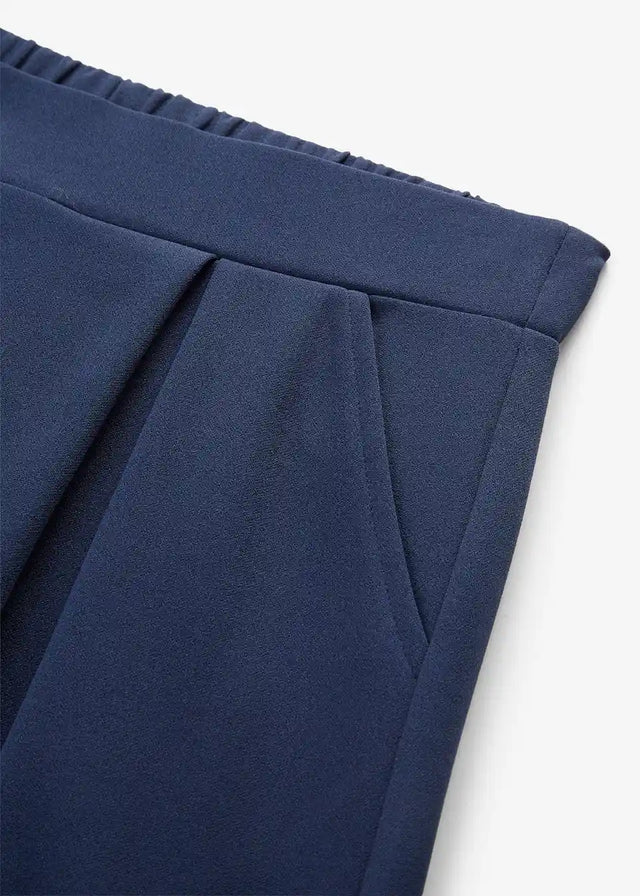 26091902