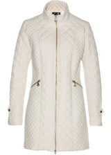 Kratek prešit plašč