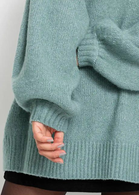 21161561