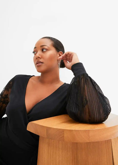 23190555