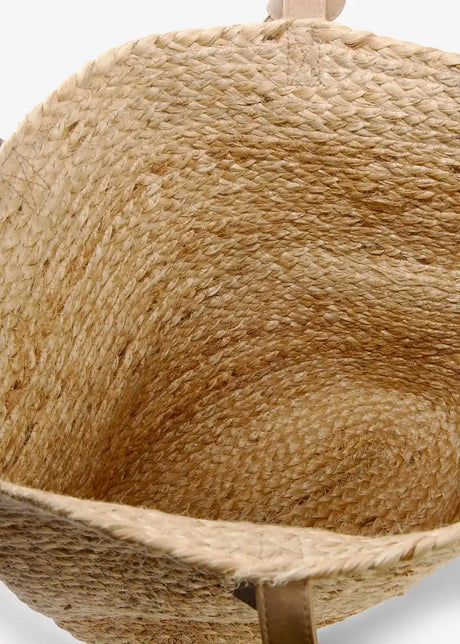 mainImage