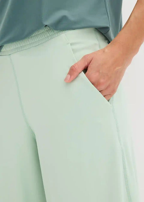 25075696