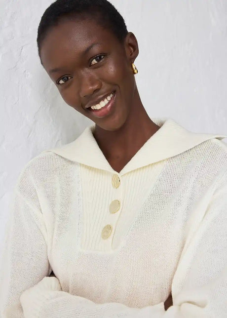25091577