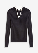 Rebrast fino pleten pulover z viskozo v dvoplastnem videzu