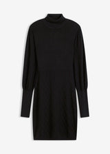 Pletena obleka s puli ovratnikom