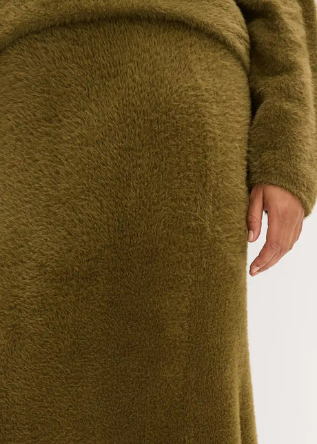 25128330