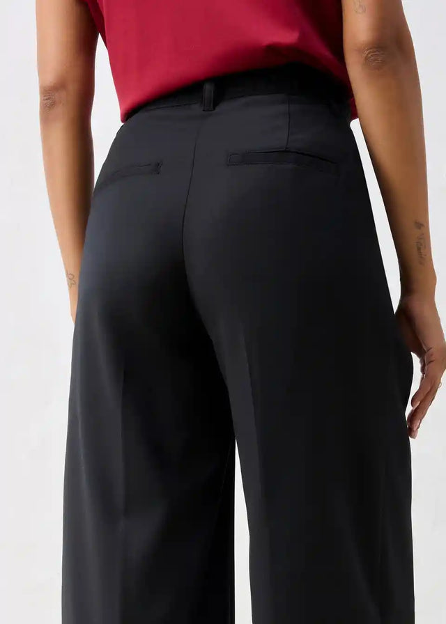 26077525