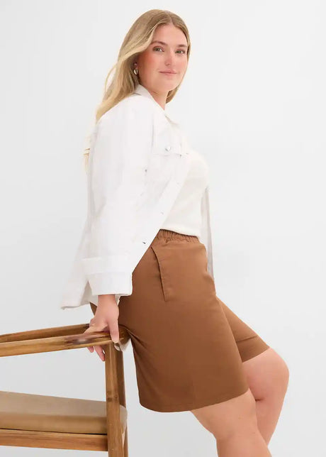 26081323