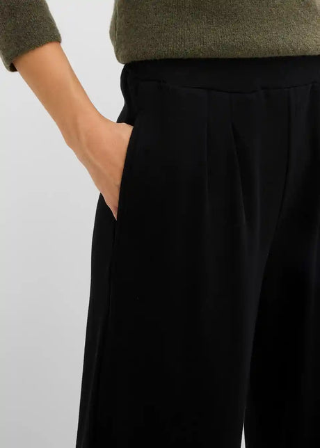 26091372