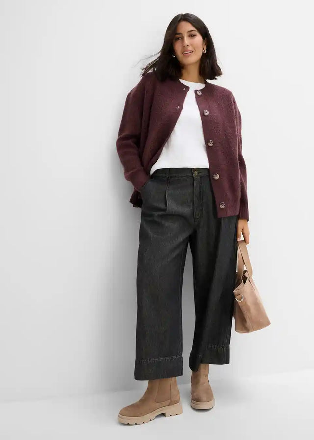 26103900